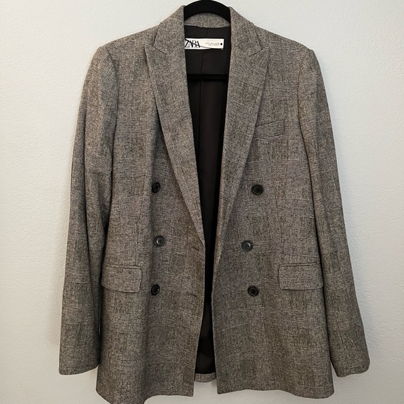 Zara Jackets & Blazers - zara plaid blazer